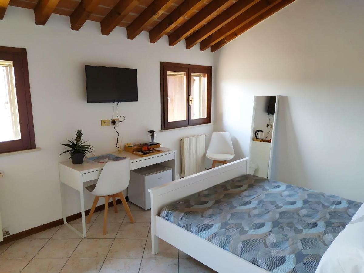 Carducci 49 Hotel Mantova Luaran gambar