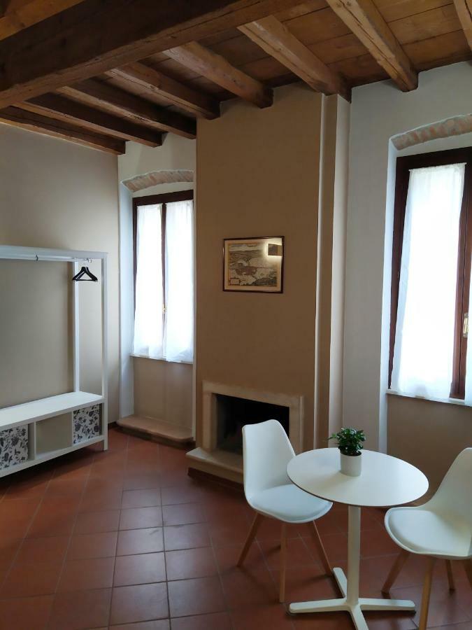Carducci 49 Hotel Mantova Luaran gambar
